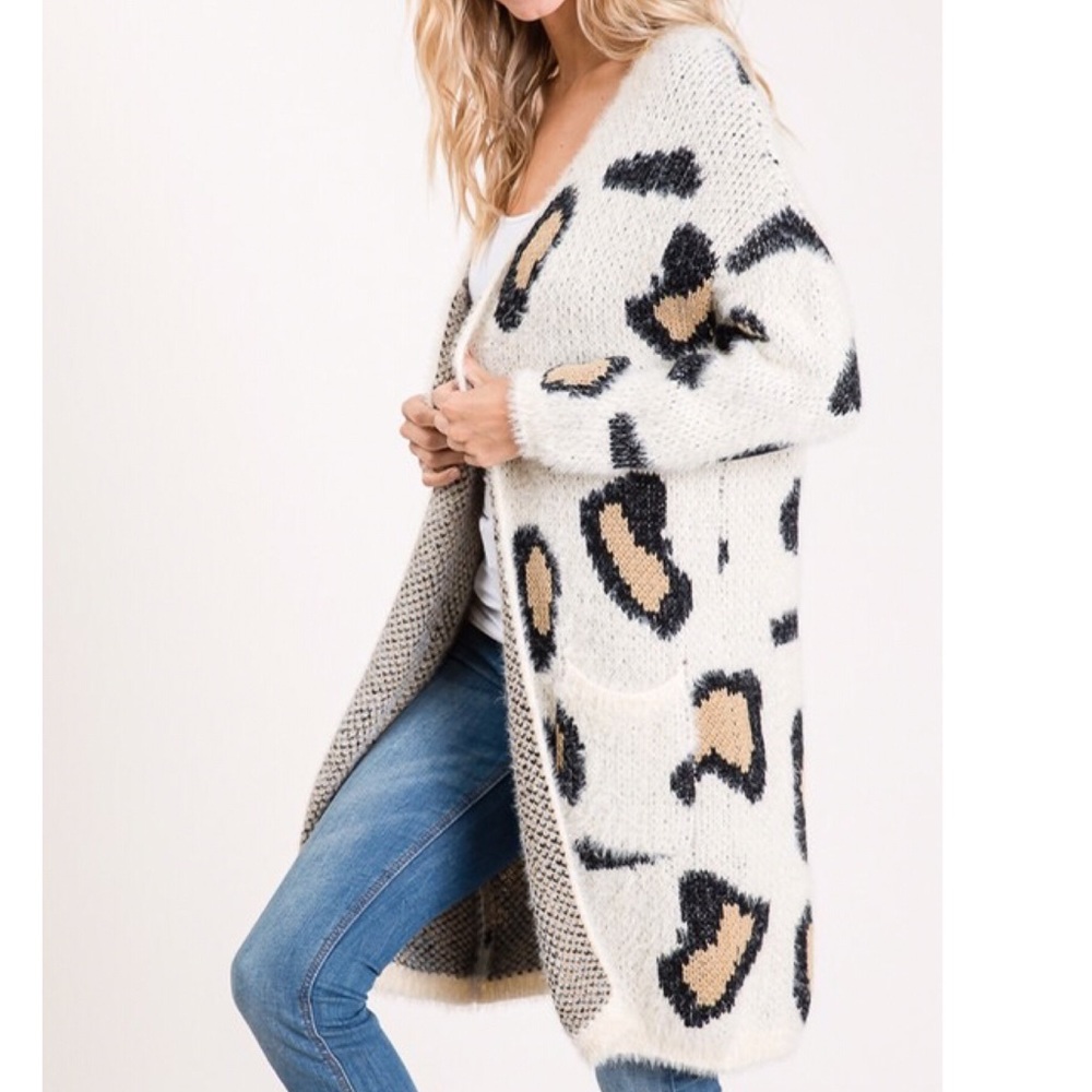 Last 1️⃣ Fuzzy Leopard Print Open Front Cardigan - Picture 5 of 8